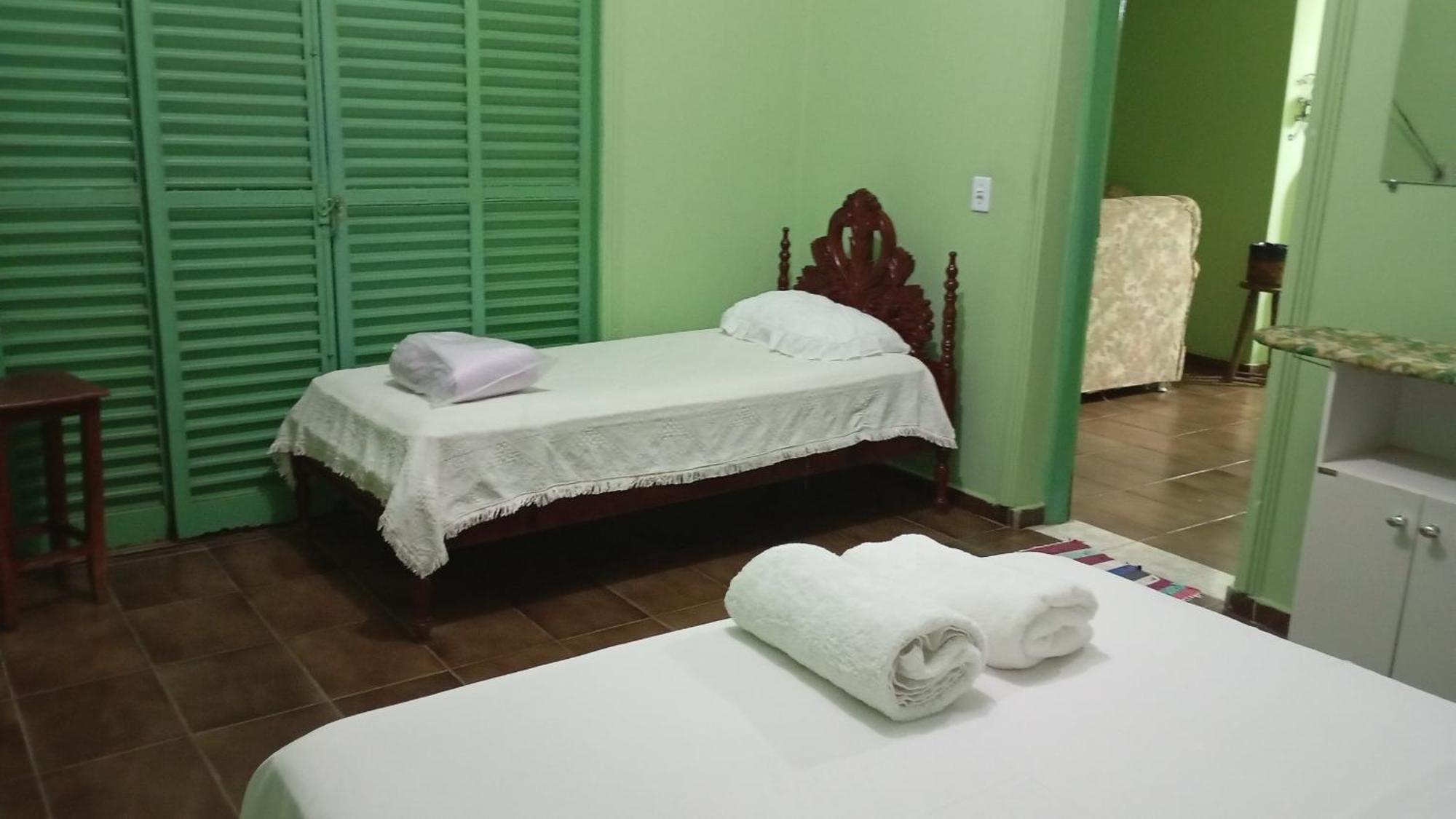 Hospedagem Casa Da Waldir, Quarto Suite 01 Goiás 外观 照片